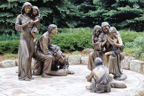 Customized Warming design Large Bronze Family Sculpture for Yard Decor