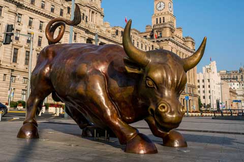 Outdoor Decorative design Casting Bronze Sculptures Of Bull for Square